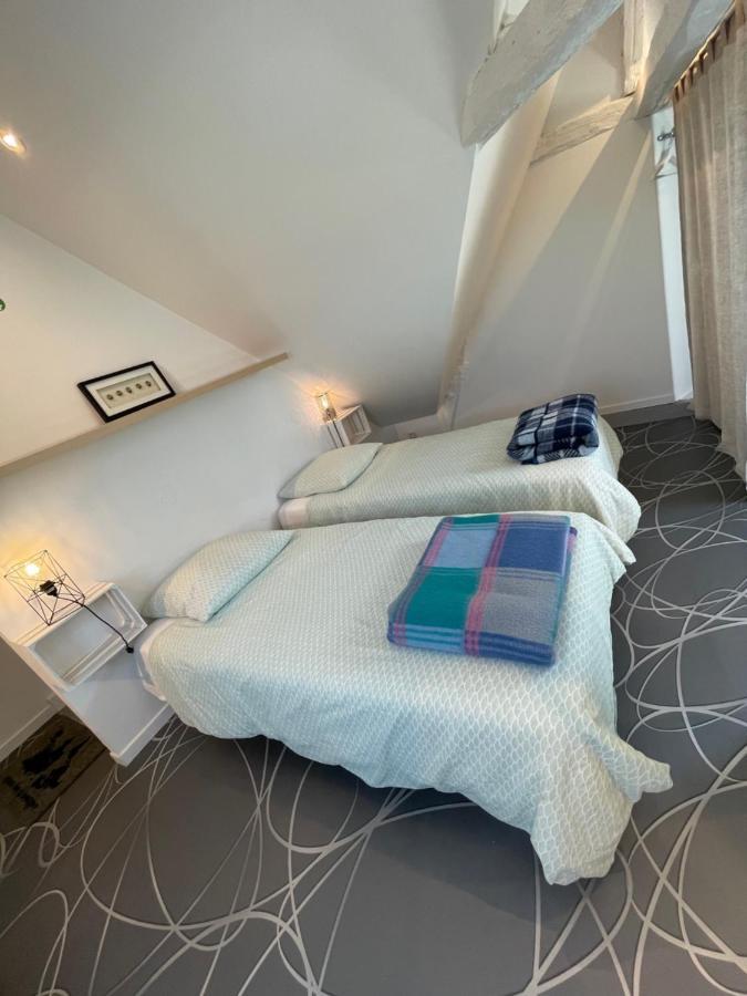 Duplex Lägenhet Beaumont-sur-Sarthe Exteriör bild